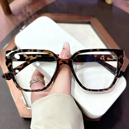 Veda Cutedge cat-eye glasses