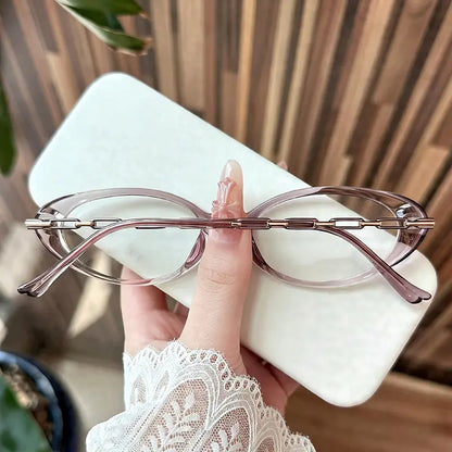 Lia Cut-edge cat-eye glasses