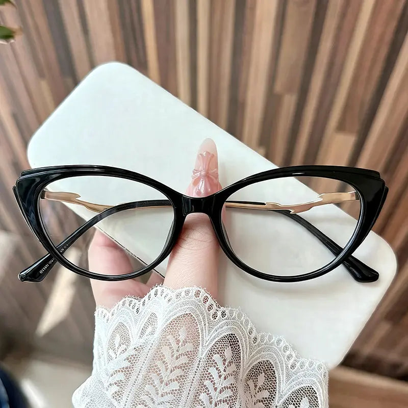 Lvy Cut-edge cat-eye glasses