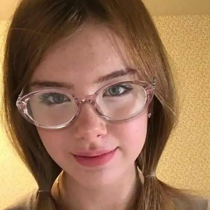 Lia Cut-edge cat-eye glasses