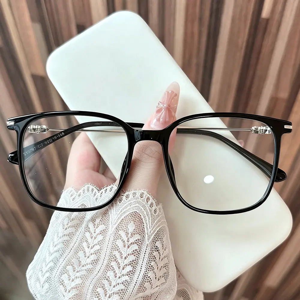 Neo Geometric-shaped glasses